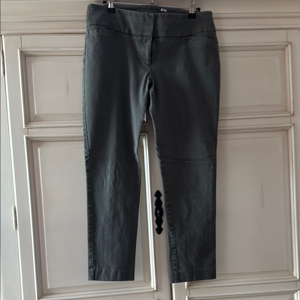 LOFT Green Ankle Cropped pants with Modern Silhouette